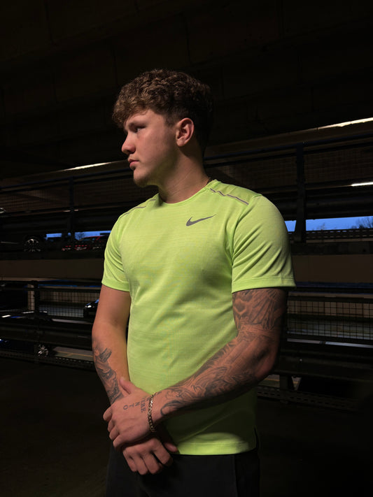 NIKE MILER 1.0 GHOST GREEN T-SHIRT (M)