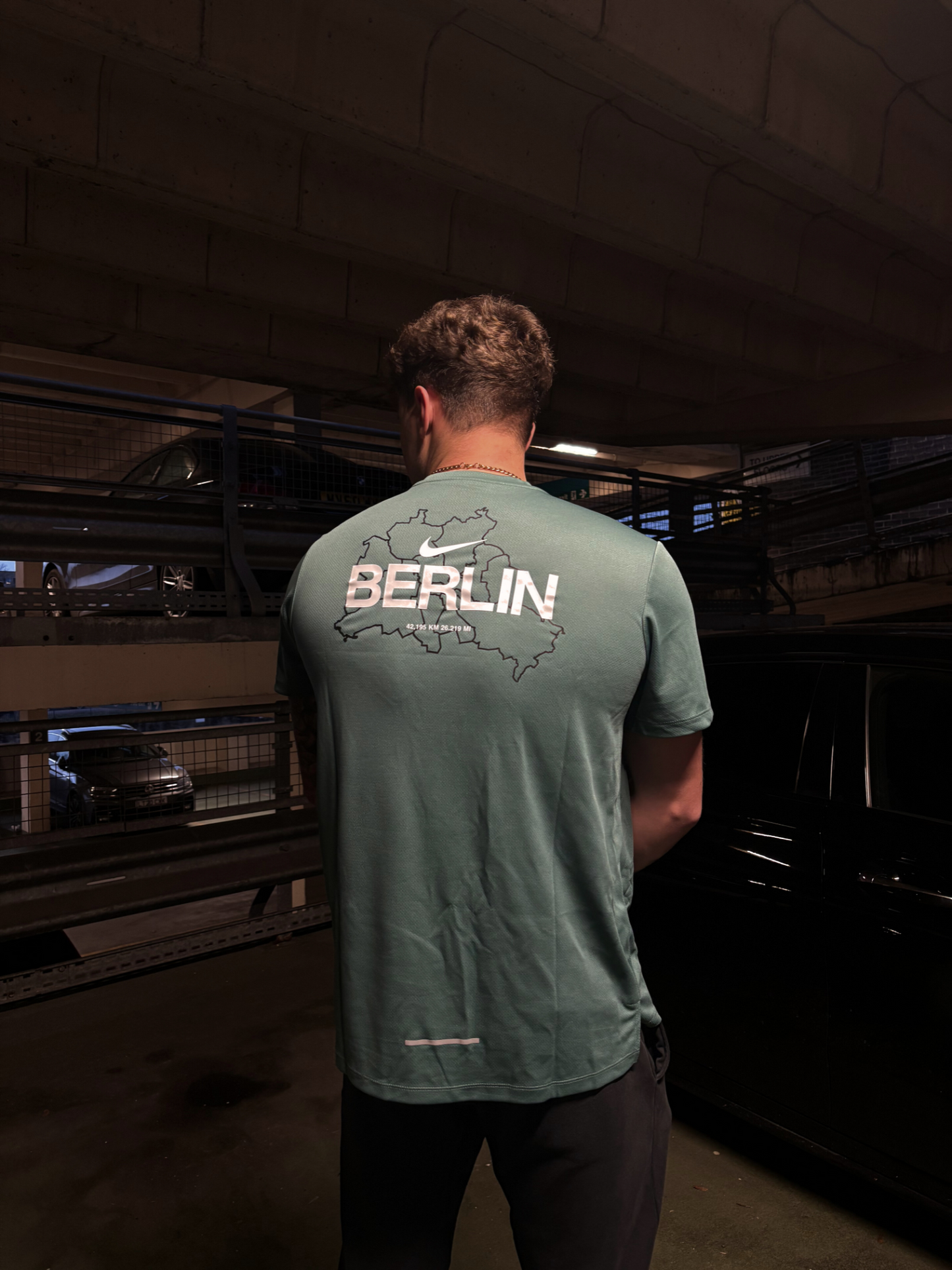 NIKE MILER 1.0 BERLIN TEAL T-SHIRT